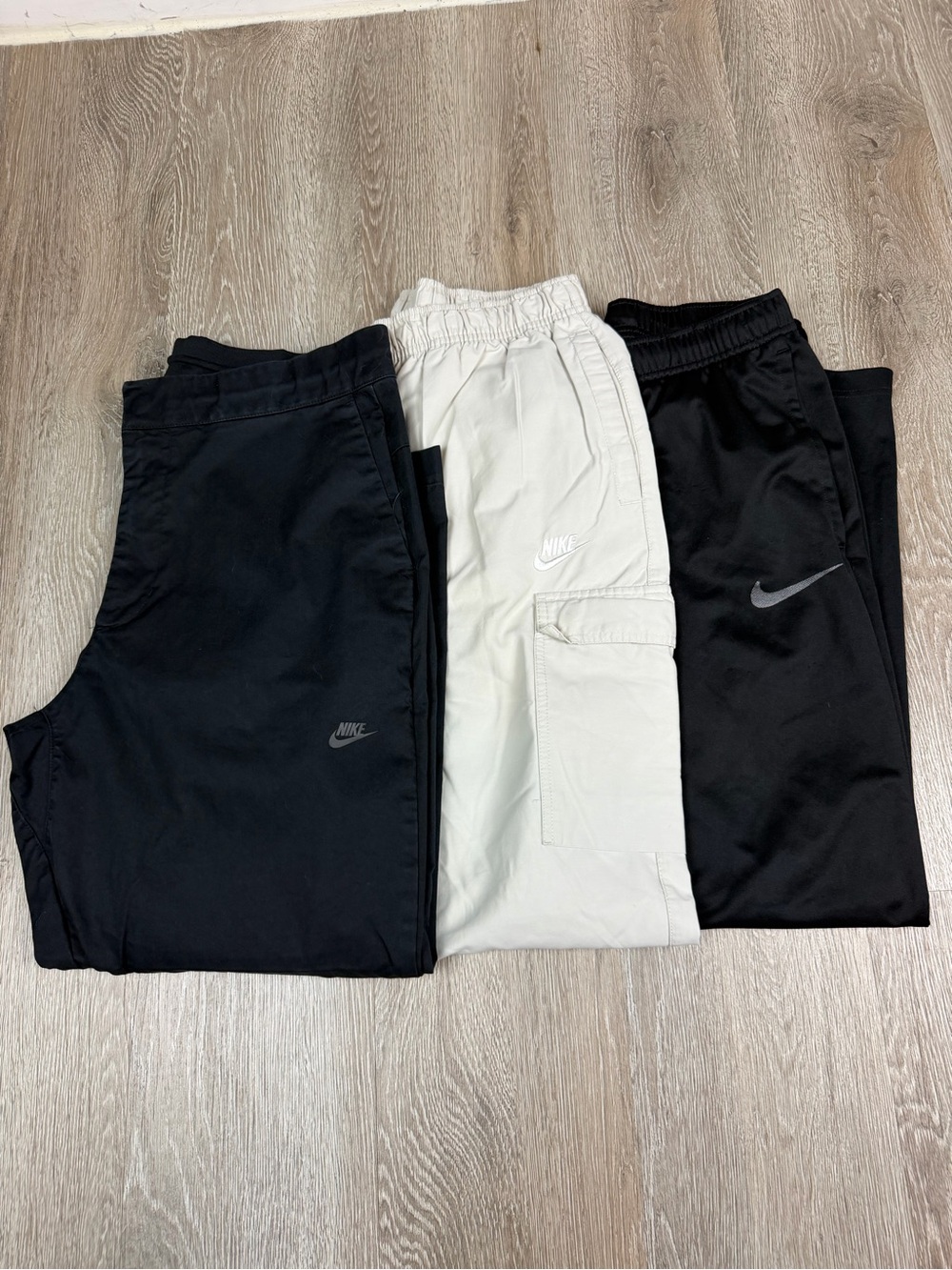 Bundle: 3 pants Nike workout pants SIZE LARGE